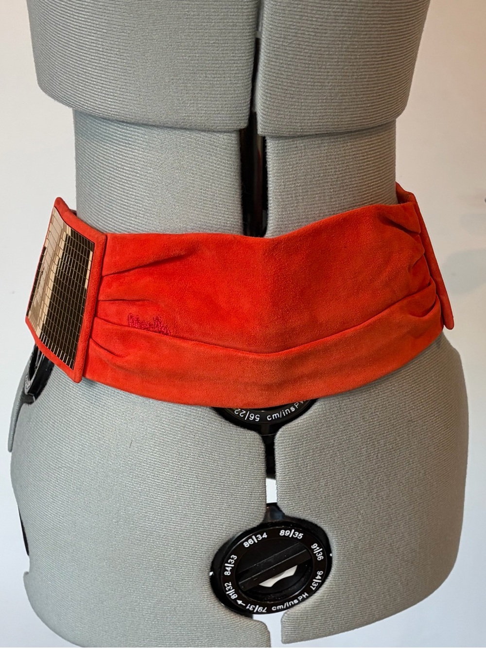 Miss Sixty VTG suede cummerbund belt, disco panels, peg/hole, 4”w, 31-34”, red - Picture 2 of 15
